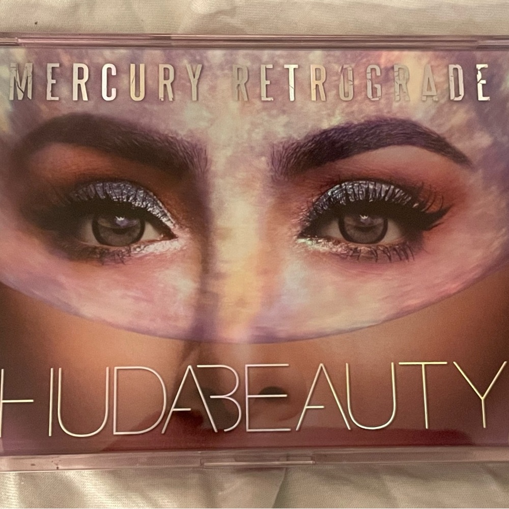 Huda Beauty Mercury Retrograde Palette